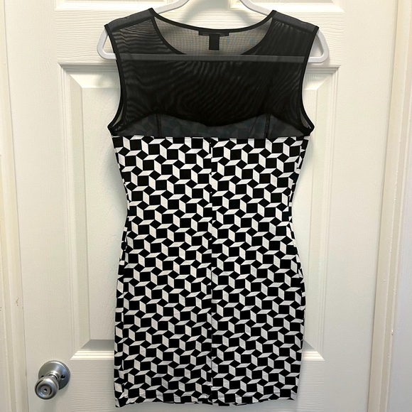 Forever 21 Black and White Optical Illusion Mini Dress with Mesh - Picture 3 of 4